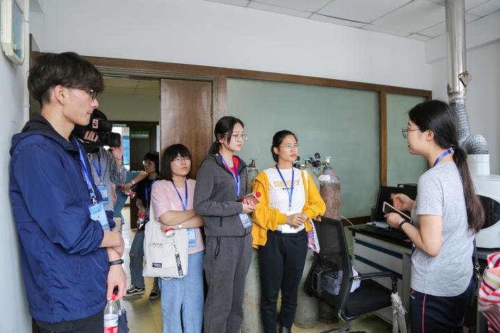 仪器气质质和气质的区别_气质联用仪的工作原理_气质仪器原理